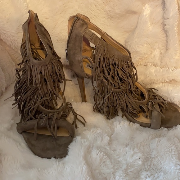 steve madden fringe heels